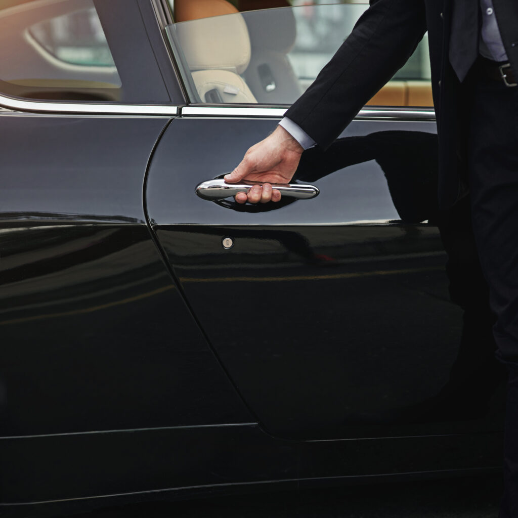 Private point-to-point transportation: advantages & benefits